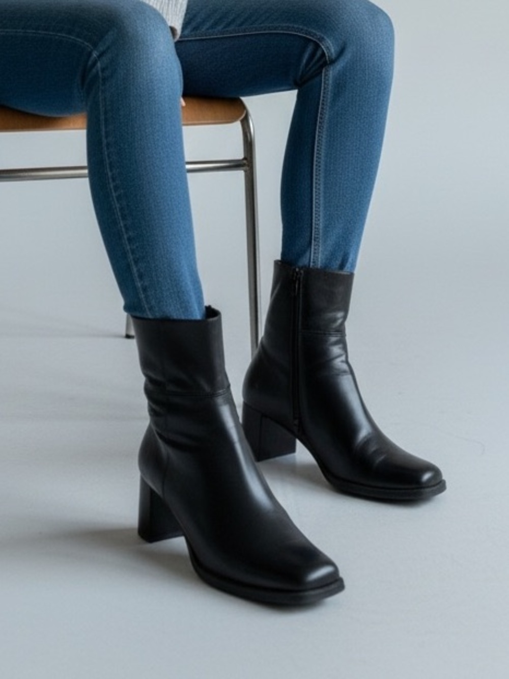 Sudini Leather Boot Woman Shoes Size 6.5